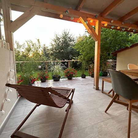 Villa Kisvirag Vendeghaz Balatonvilágos Exterior foto